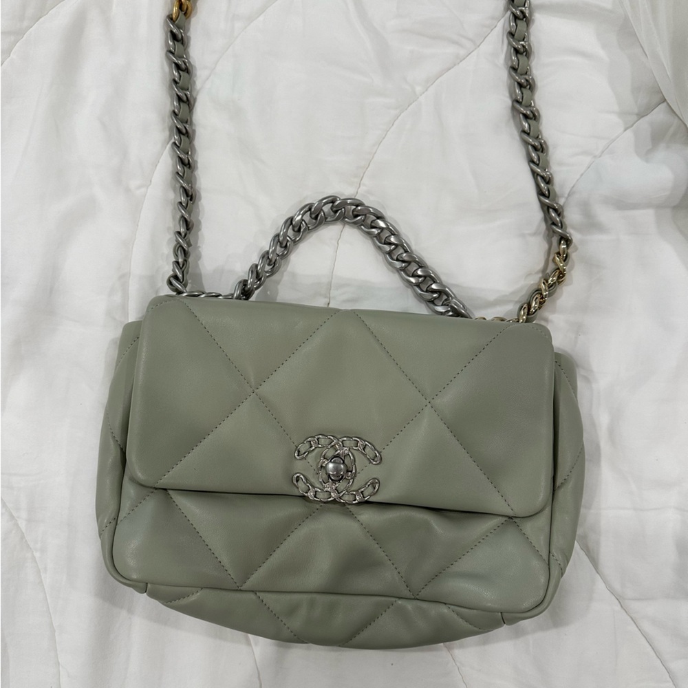 Grey Chanel 19 Small